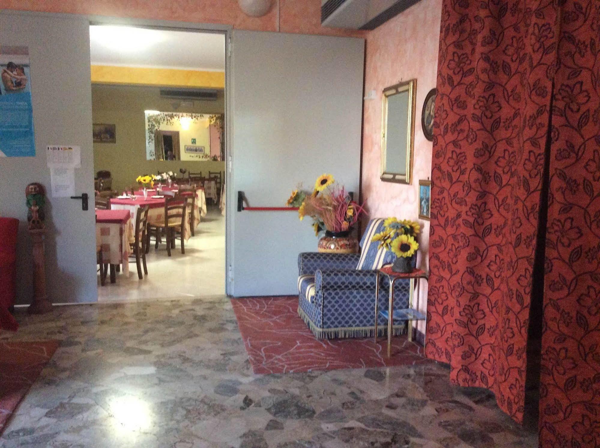 Hotel Rex Chianciano Terme Exterior photo